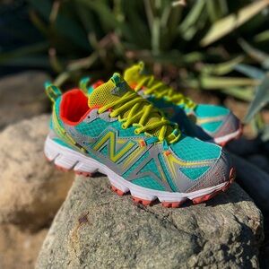 NEW BALANCE | Women’s Teal and Lime Sneakers 7